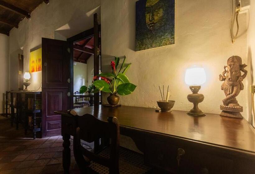 بنسيون Secret Garden Villa   Unawatuna