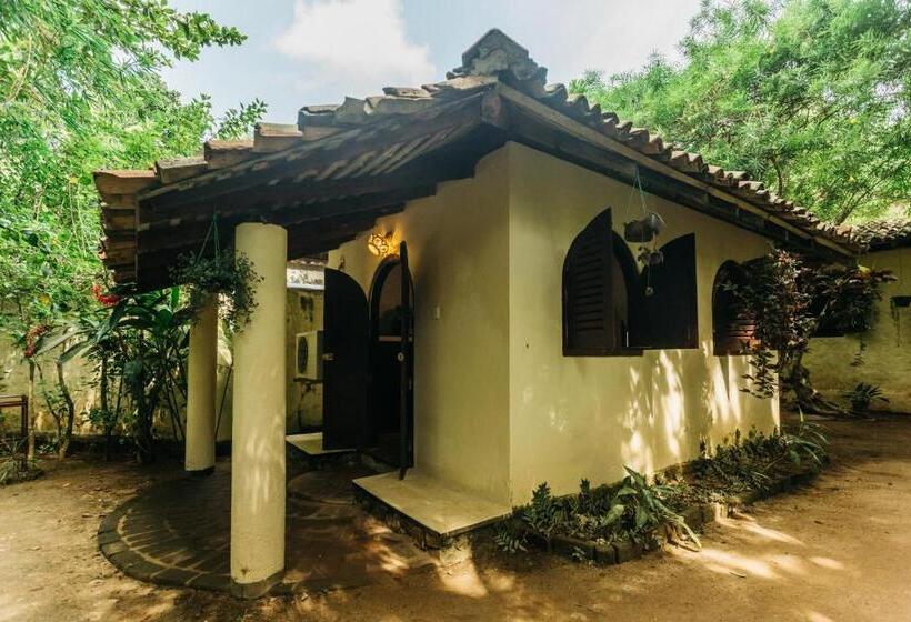 بنسيون Secret Garden Villa   Unawatuna