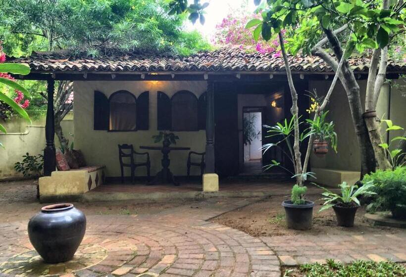 بنسيون Secret Garden Villa   Unawatuna