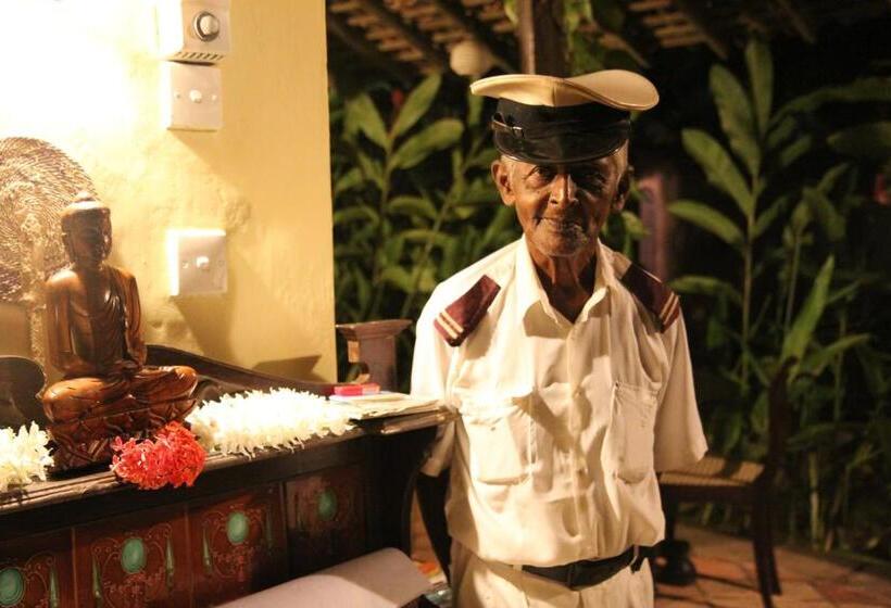 بنسيون Secret Garden Villa   Unawatuna