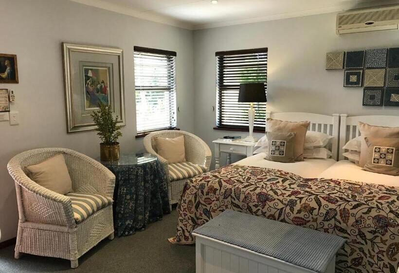 بنسيون The Crown Guest House