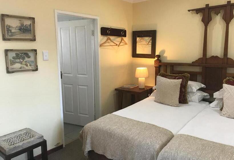 بنسيون The Crown Guest House