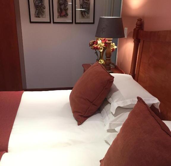 بنسيون The Crown Guest House