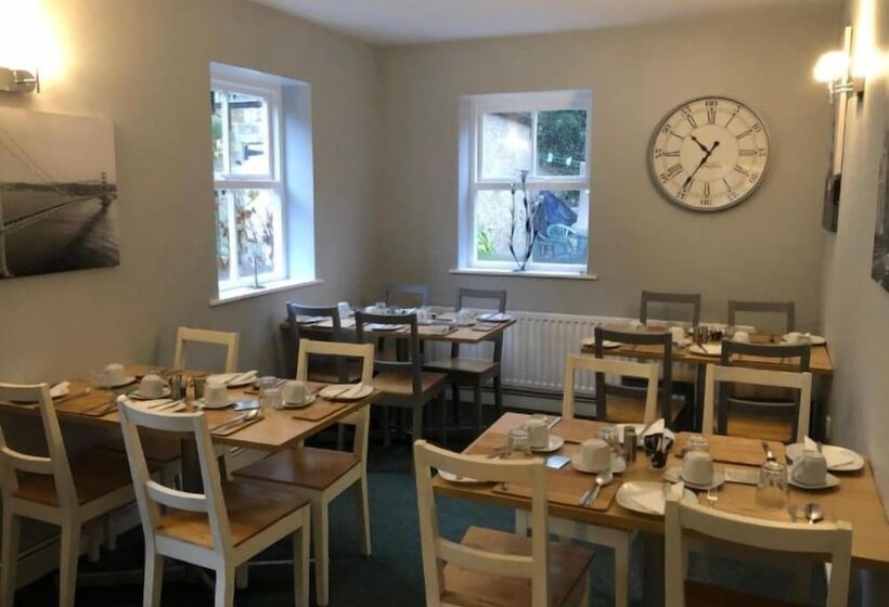 بنسيون The Georgian Guesthouse