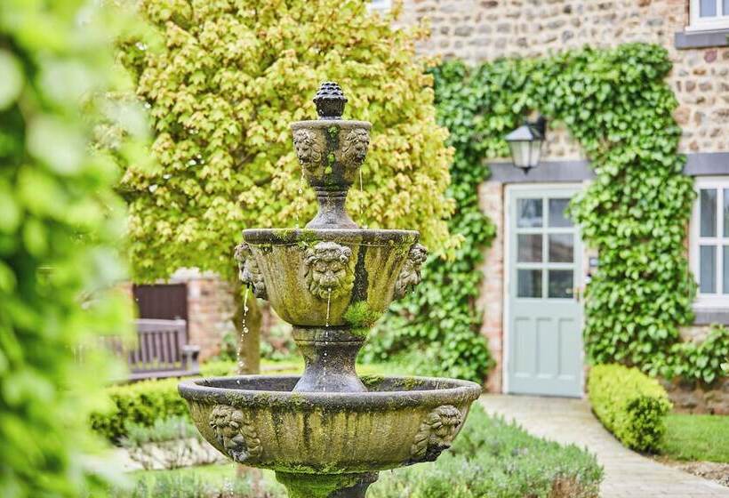 פנסיון The Old Coach House