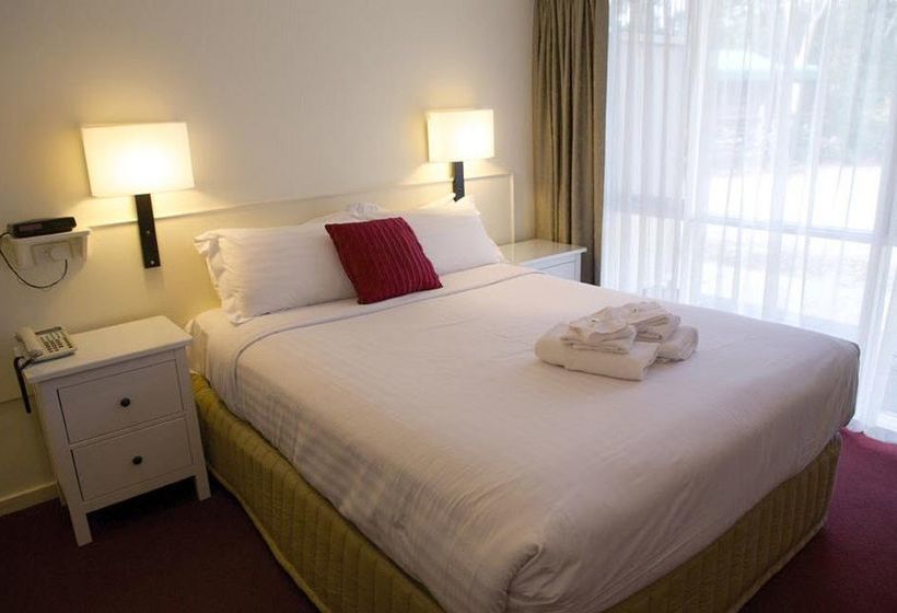 Sanctuary House Resort Motel