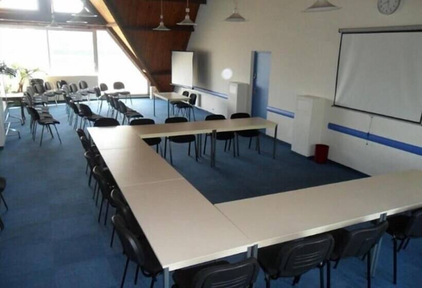 Brit Hotel Confort Gien