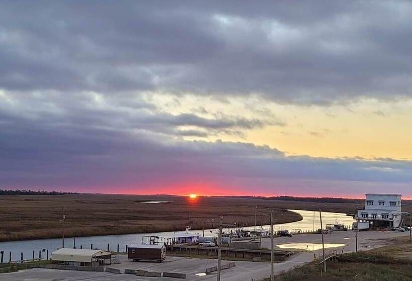 Silver Slipper Casino & Hotel   Adults Only