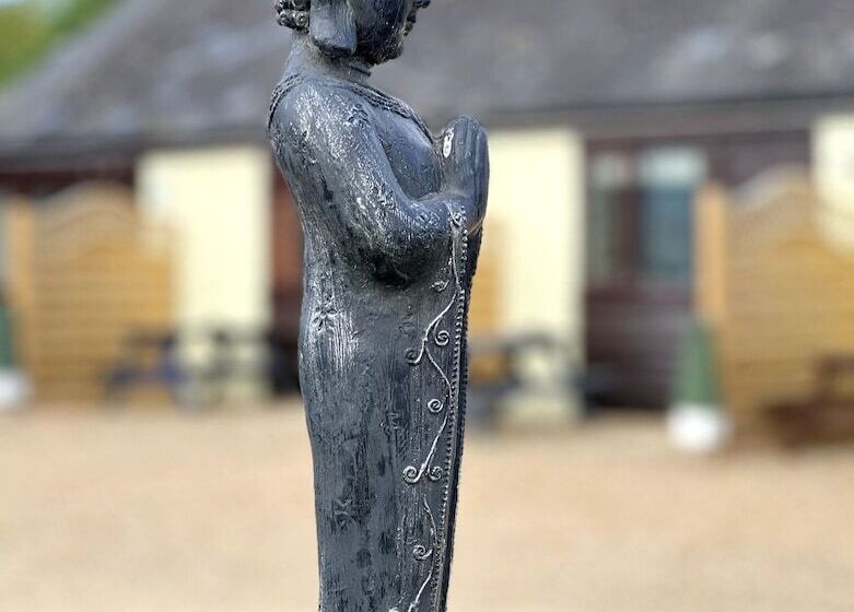 הוסטל Dog And Castle