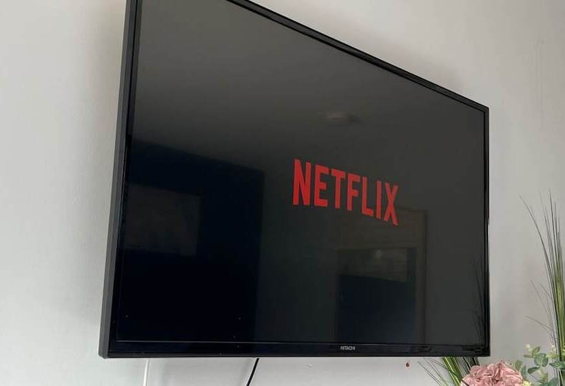 הוסטל Dog And Castle