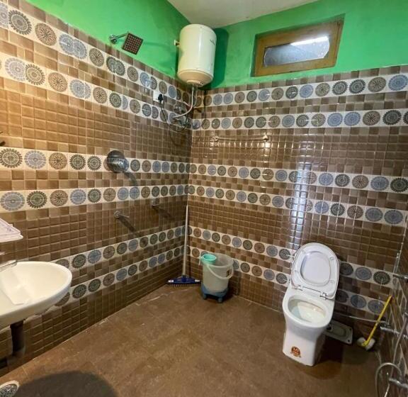 فندق صغير Chojh Inn Guest House