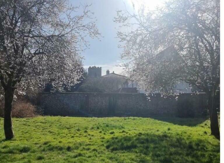 Общежитие Queens Head Inn