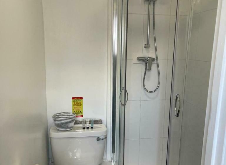 Общежитие Queens Head Inn