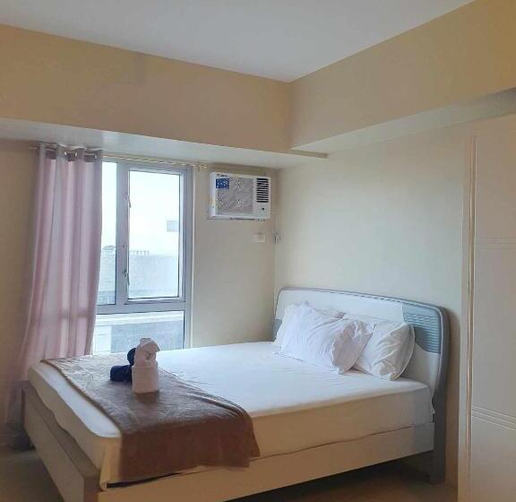 Avida Riala Tower One 1402 It Park