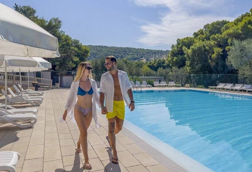 Gattarella Family Resort Standard Half Board à Buffet