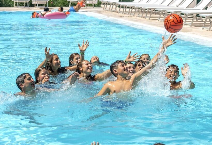 Gattarella Family Resort Standard Half Board à Buffet