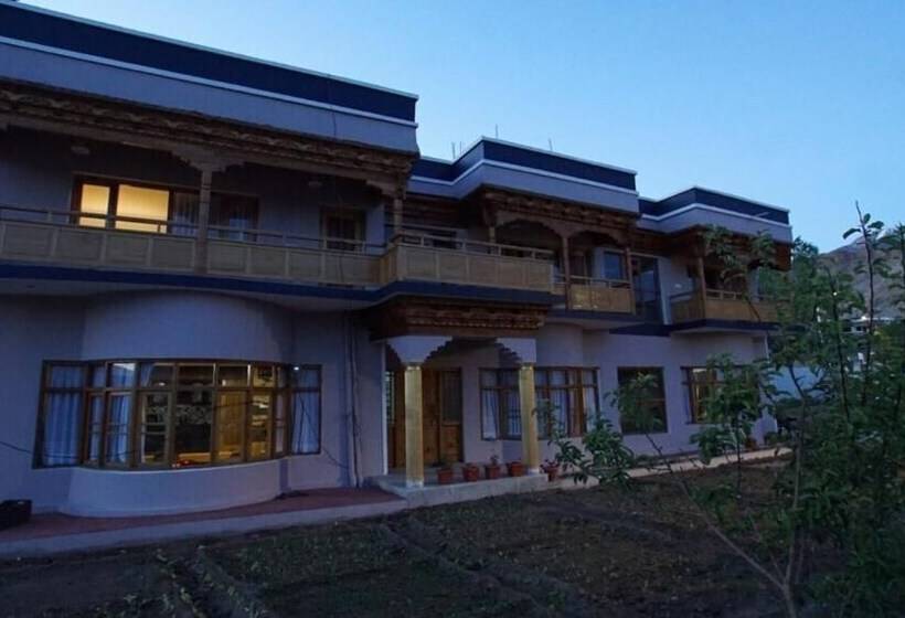 فندق Bergo Residency   Leh