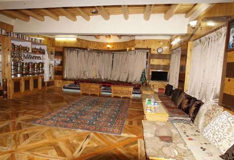 Hotel Bergo Residency   Leh