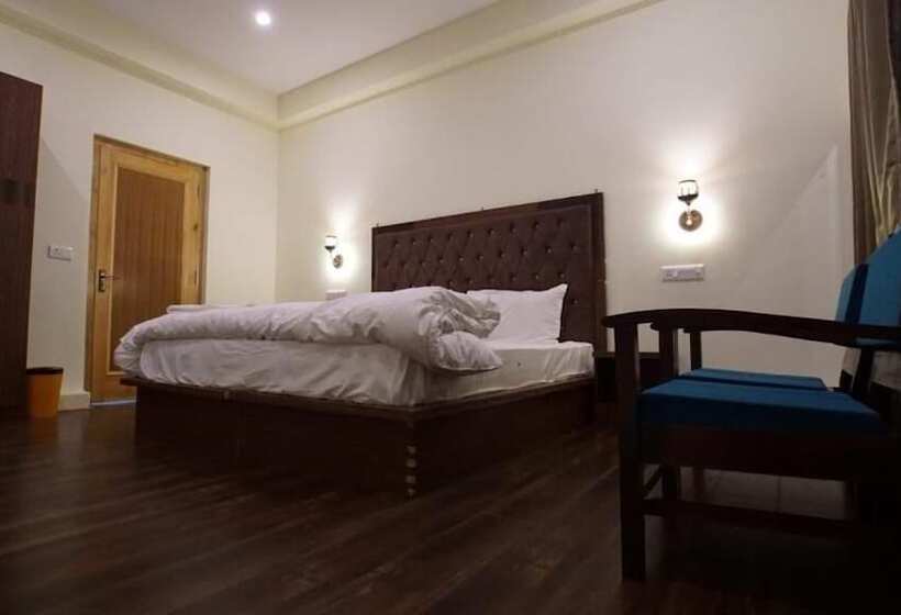 Hotel Bergo Residency   Leh