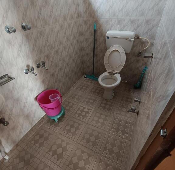 Отель Birs & Cottages