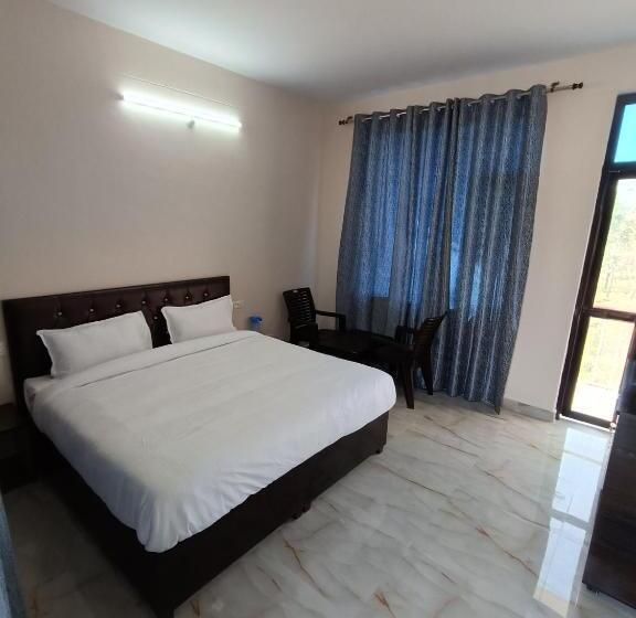 Отель Birs & Cottages