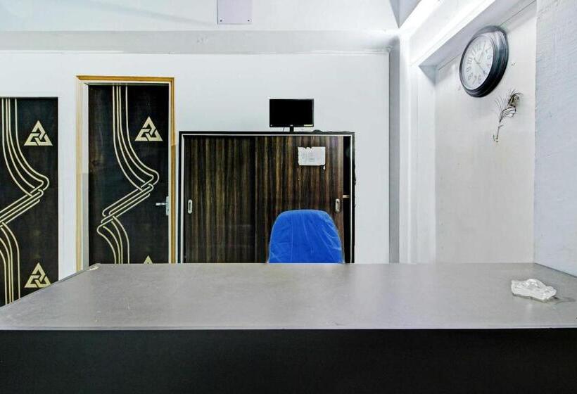 Hotel Collection O Gariahat Inn Near 2nd Floor Kfc Building, Gariahat