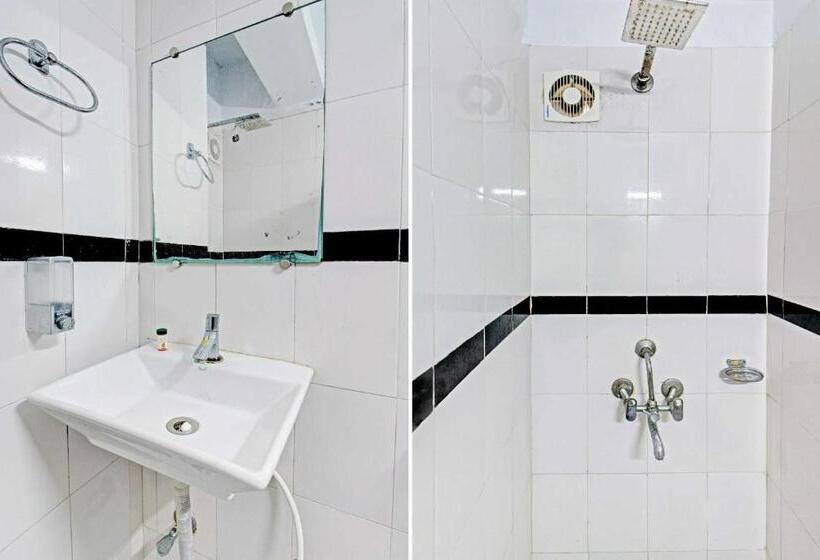 Hotel Collection O Gariahat Inn Near 2nd Floor Kfc Building, Gariahat