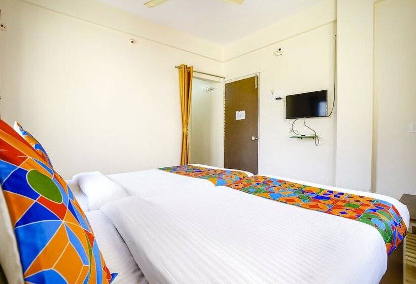 ホテル Fabexpress Sai Vyankatesh