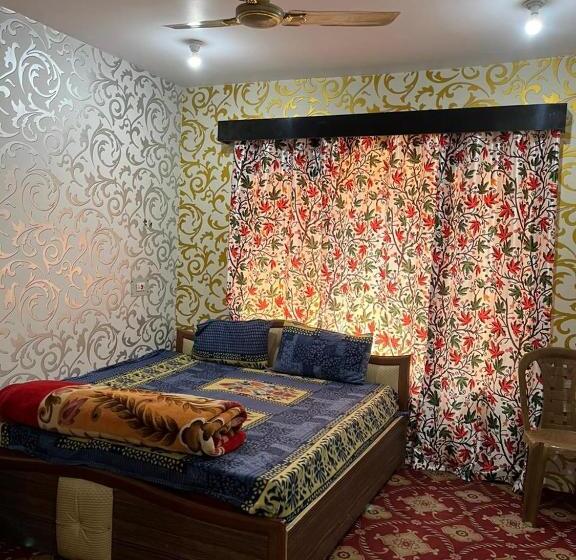 فندق Kashmir Heaven