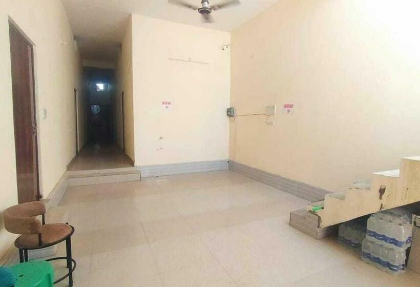 ホテル Oyo 81117 Golden