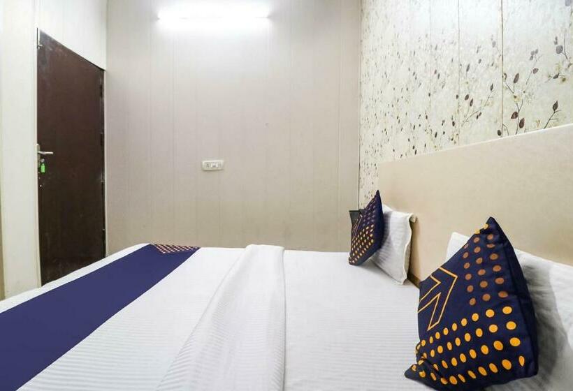 酒店 Oyo Flagship 81117  Saffron