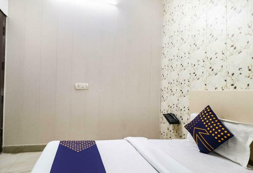 酒店 Oyo Flagship 81117  Saffron