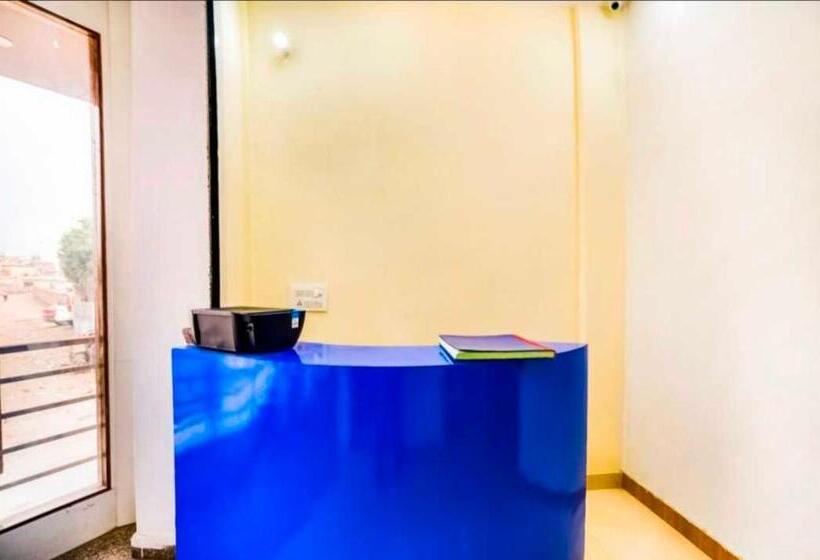 בית מלון כפרי Oyo Flagship 81126  Lime Tree Residency