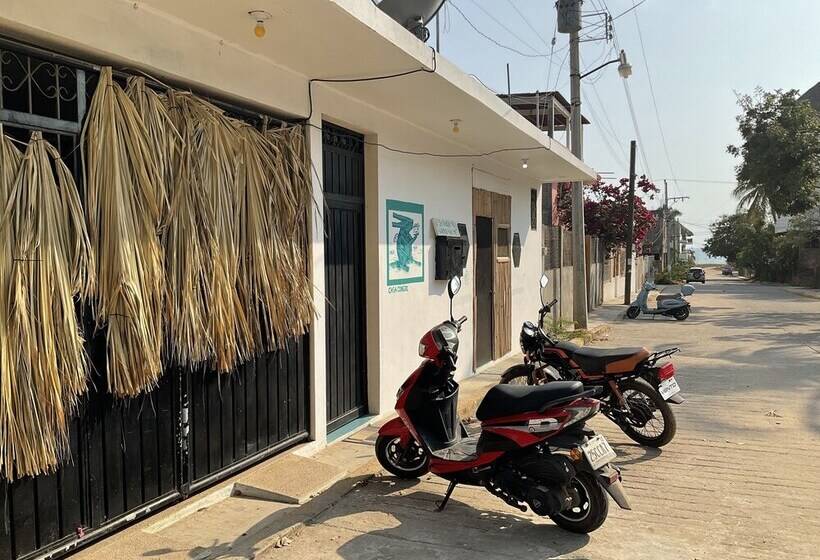 پانسیون Casa Malayah