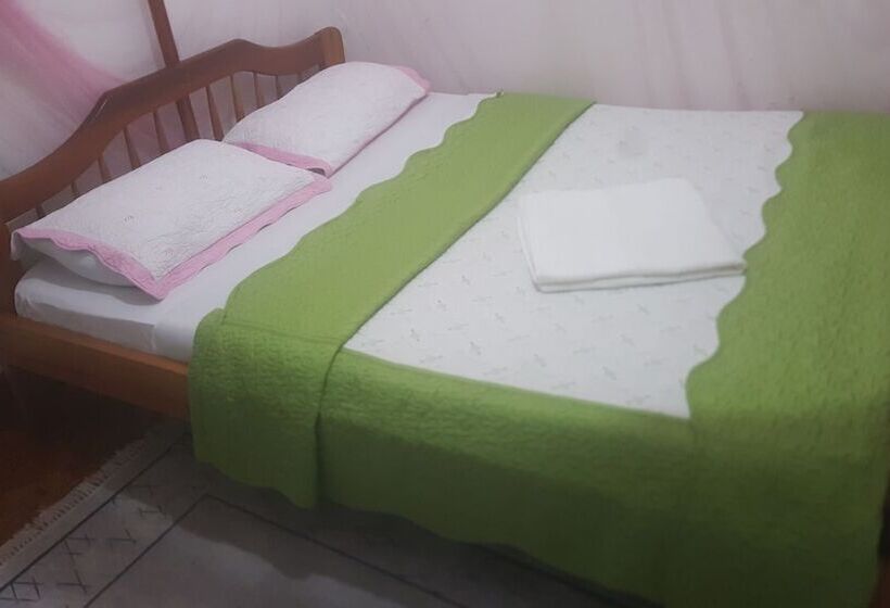 پانسیون Golden Monkey Guest House