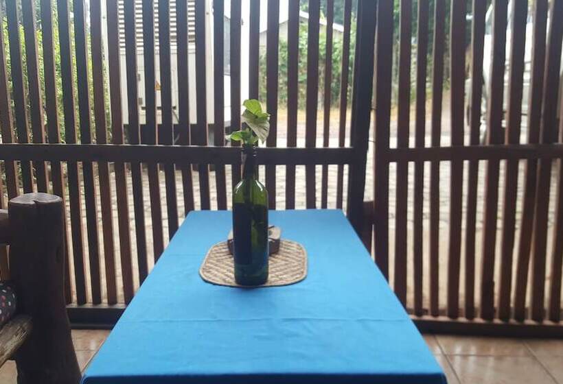 پانسیون Golden Monkey Guest House