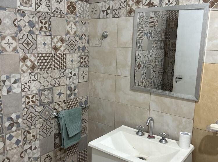 بنسيون Liza House Ezeiza Airport