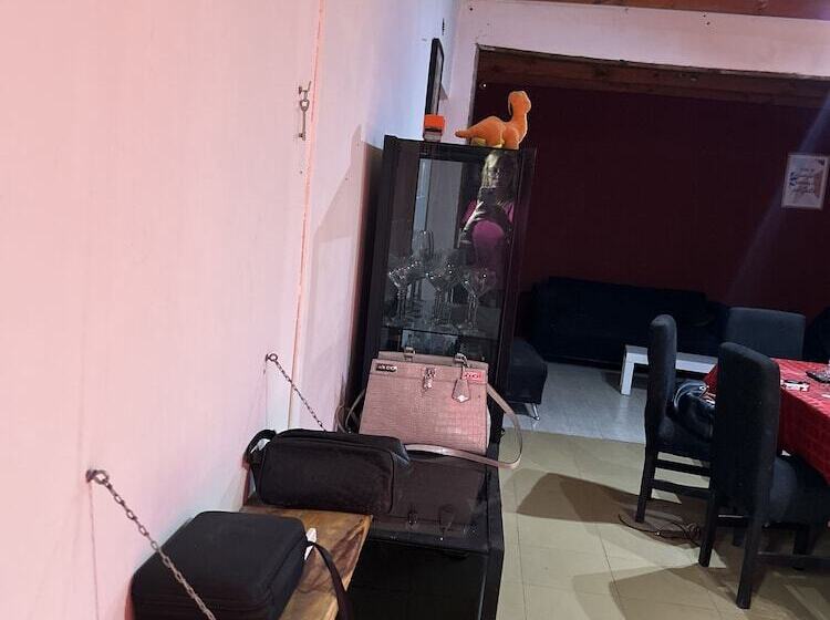 بنسيون Liza House Ezeiza Airport