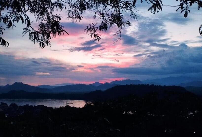 פנסיון Phanh Tha Sone Guest House