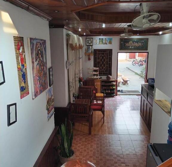 פנסיון Phanh Tha Sone Guest House