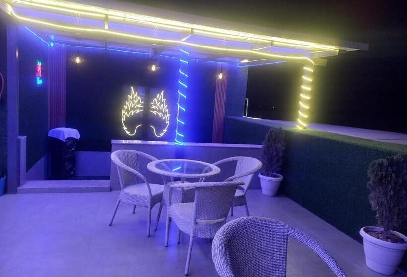 فندق Blue Orchid   A 3 Star Heaven In Tricity