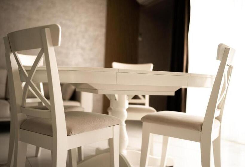 Tudor By Dedal Apart