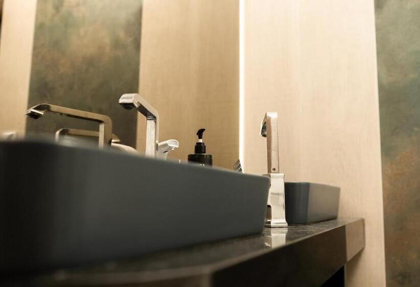 Tudor By Dedal Apart