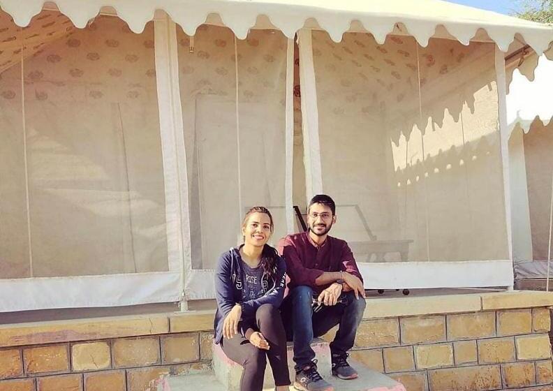 مبيت وإفطار Golden Rose Heritage Desert Safari Camp