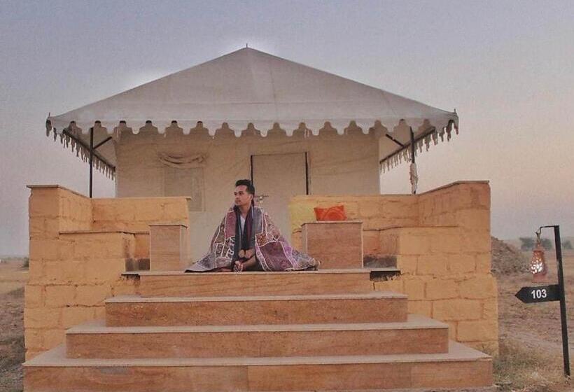 مبيت وإفطار Golden Rose Heritage Desert Safari Camp