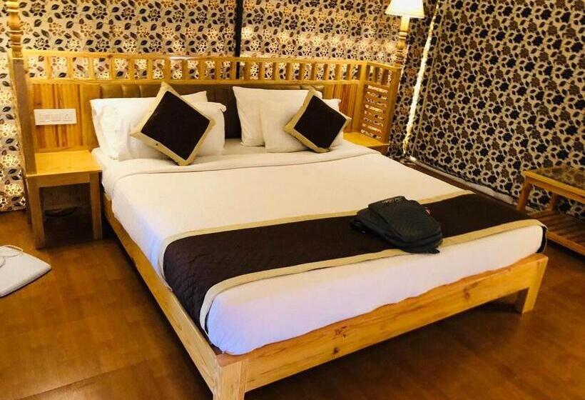 مبيت وإفطار Golden Rose Heritage Desert Safari Camp