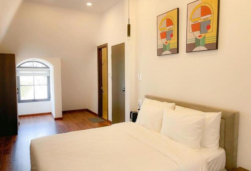 هتل Camellia Villa