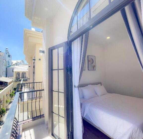 هتل Camellia Villa