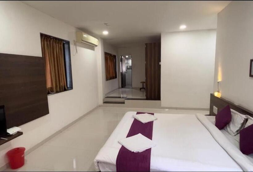 فندق Saiba Residency