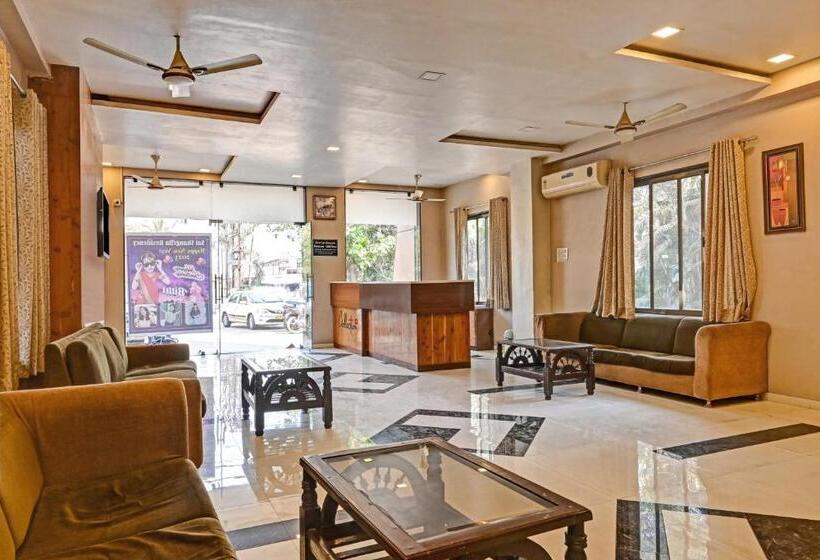 فندق Fab Sai Shangrilla